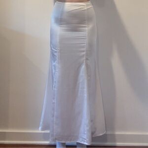 H&M White Trumpet Maxi Skirt